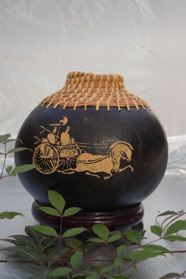 Ancient Chariot,Carved gourd vases for dried flowers,Artist hand carved,Natural Gourd
