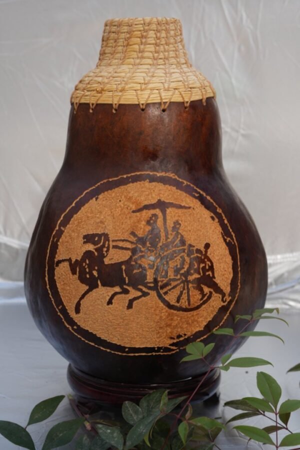 Ancient chariots and horses,Carved gourd vases for dried flowers,Artist hand carved,Natural Gourd